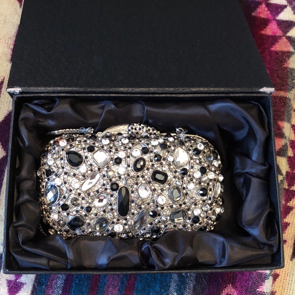 Crystal clutch